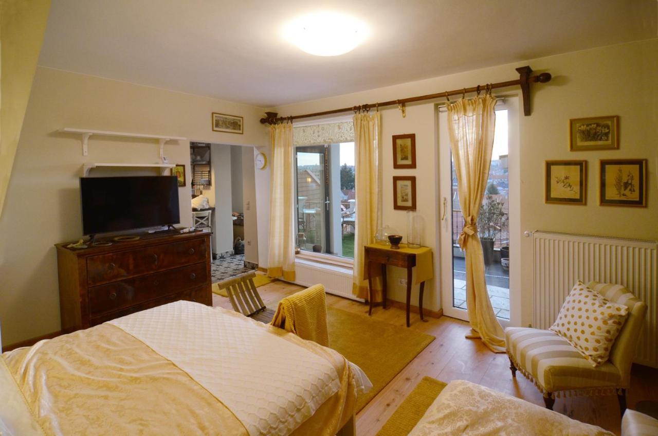 Filia Apartman Eger Bagian luar foto